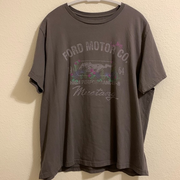 Lucky Brand Tops - Lucky brand size xl grey short sleeve crew neck ford motor t-shirt